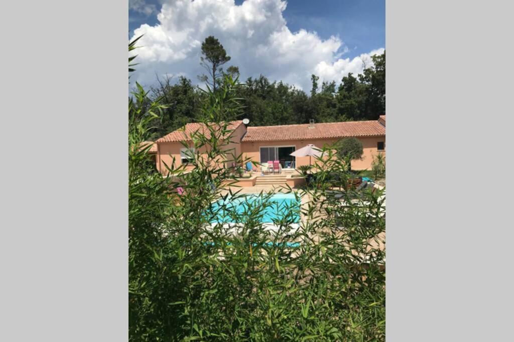 Logement Attenant A Une Villa T2 Avec Terrasse . Besse-sur-Issole Εξωτερικό φωτογραφία