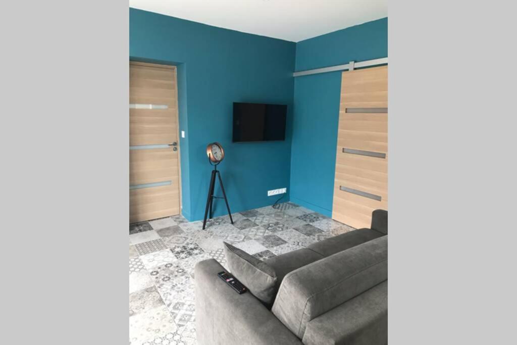 Logement Attenant A Une Villa T2 Avec Terrasse . Besse-sur-Issole Εξωτερικό φωτογραφία